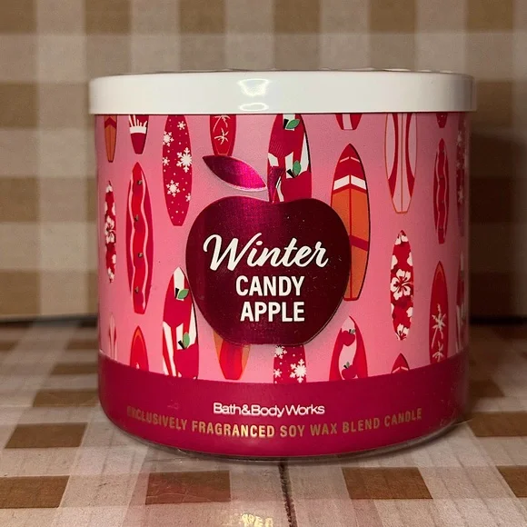NEW B&BW Winter Candy Apple Sandy Claus 3 wick candle - Picture 1 of 5